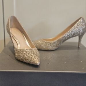 Badgley Mischka Gold pumps. Size: 7